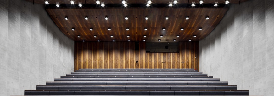 444 10 UZ 190319 N18